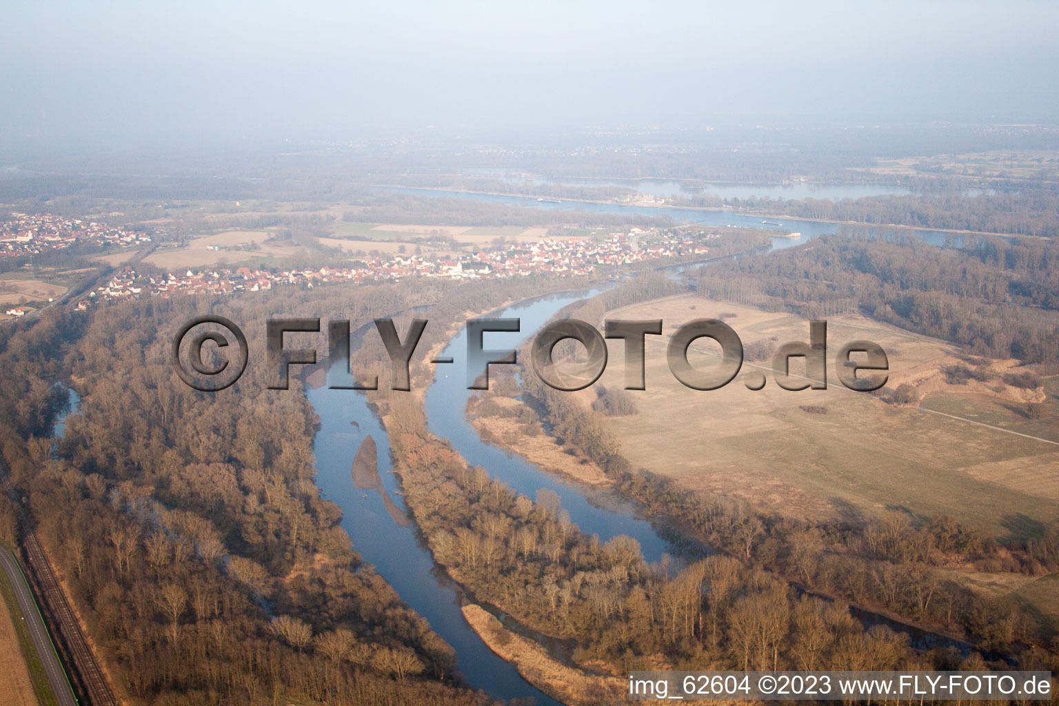 Munchhausen dans le département Bas Rhin, France vu d'un drone