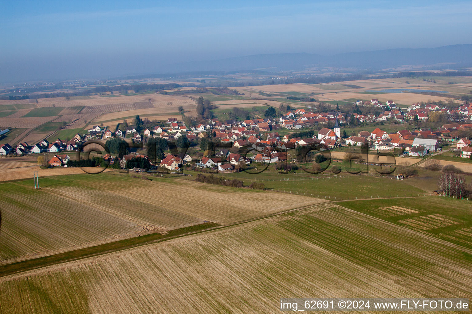 Seebach dans le département Bas Rhin, France depuis l'avion