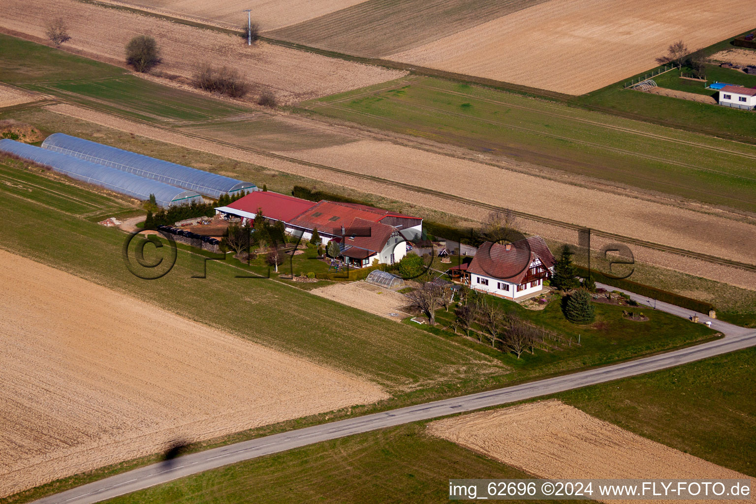 Seebach dans le département Bas Rhin, France du point de vue du drone