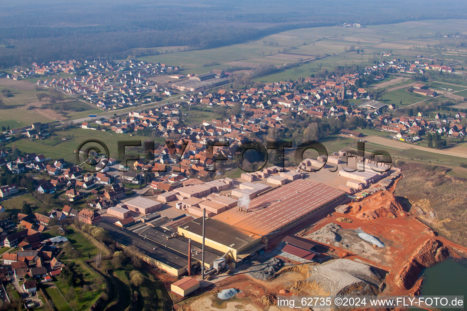 Vue oblique de Niederbetschdorf dans le département Bas Rhin, France