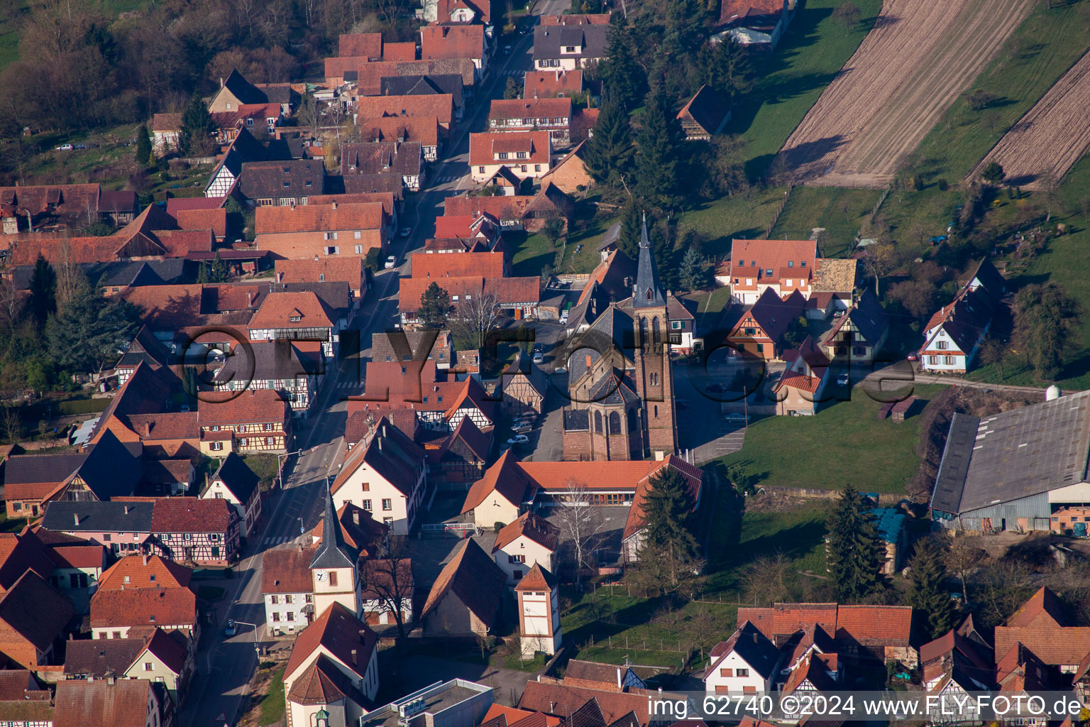 Niederbetschdorf dans le département Bas Rhin, France depuis l'avion