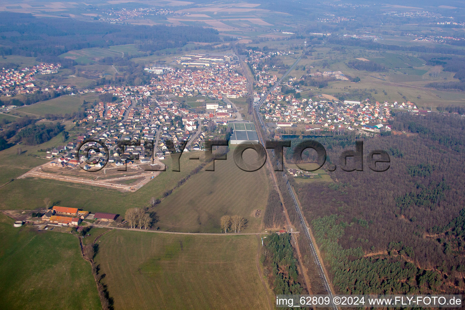 Mertzwiller dans le département Bas Rhin, France depuis l'avion