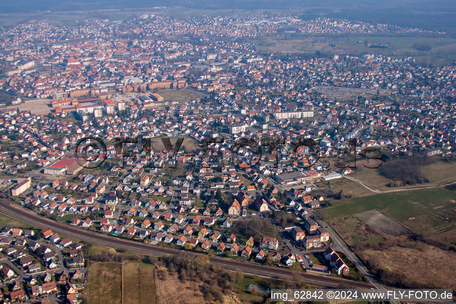 Haguenau dans le département Bas Rhin, France d'en haut