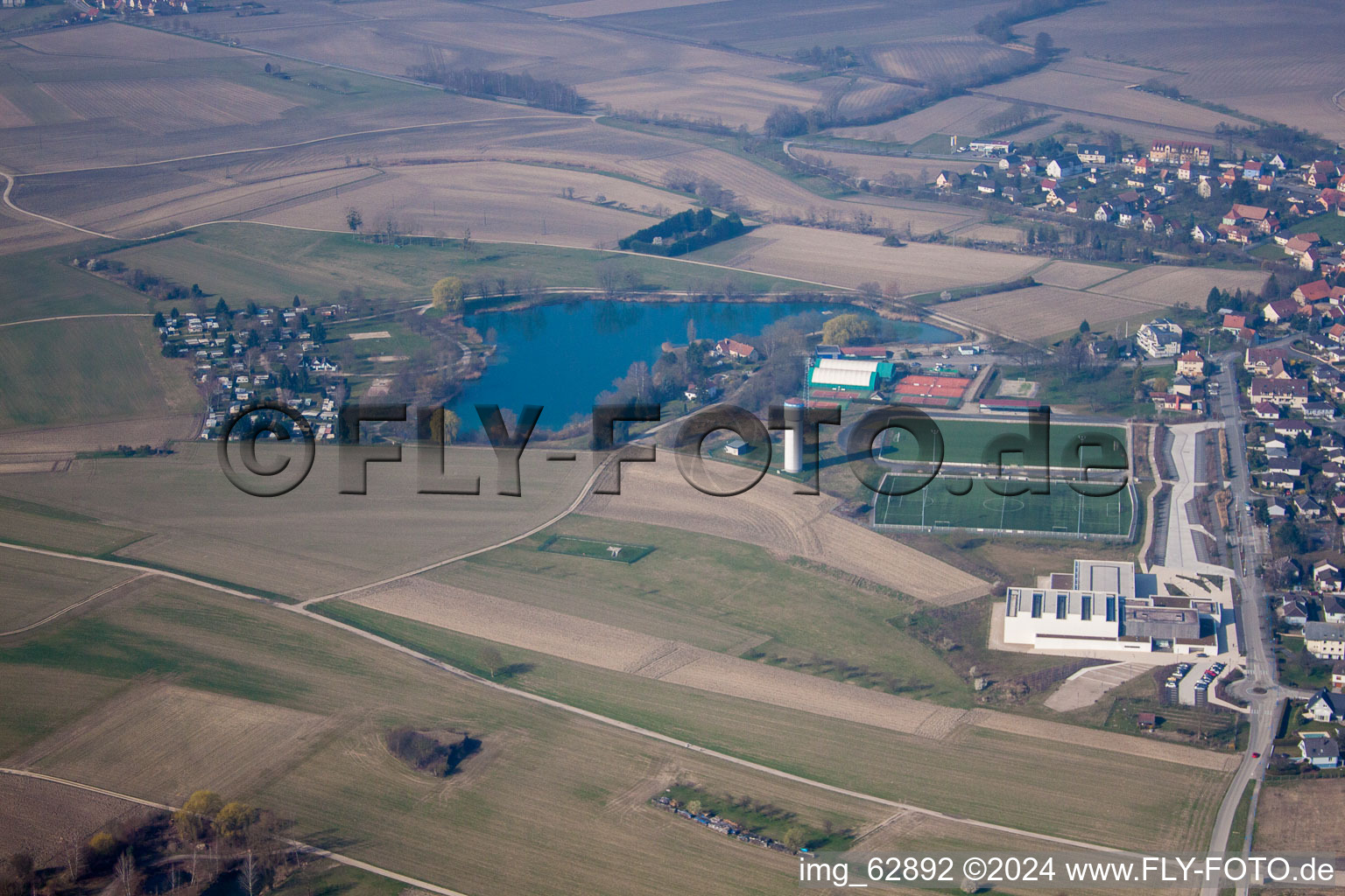 Gambsheim dans le département Bas Rhin, France du point de vue du drone