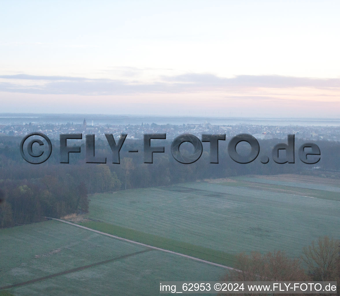 Vue oblique de Vallée d'Otterbachtal à Minfeld dans le département Rhénanie-Palatinat, Allemagne