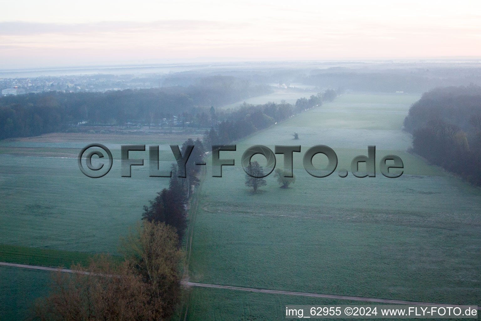 Vallée d'Otterbachtal à Minfeld dans le département Rhénanie-Palatinat, Allemagne d'en haut