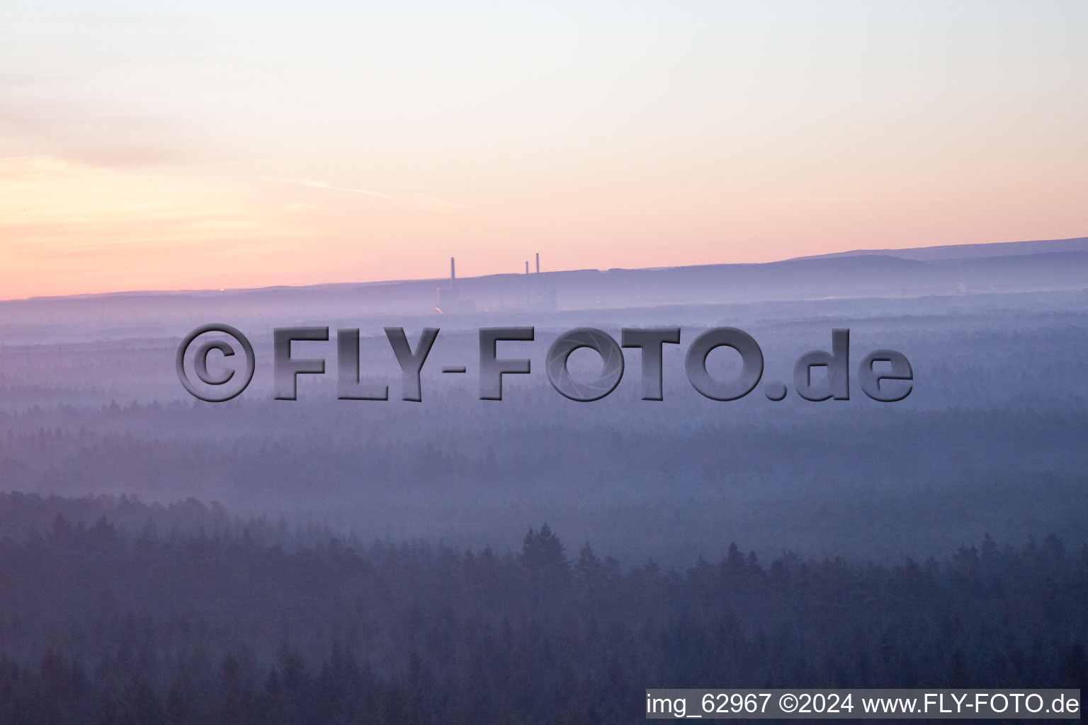 Vue aérienne de Vallée d'Otterbachtal à Minfeld dans le département Rhénanie-Palatinat, Allemagne