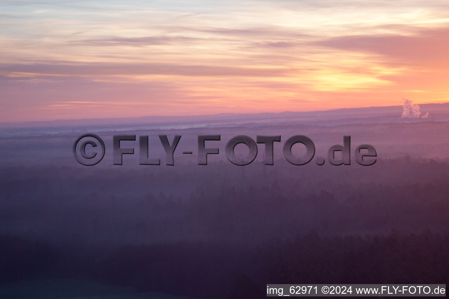 Vallée d'Otterbachtal à Minfeld dans le département Rhénanie-Palatinat, Allemagne hors des airs