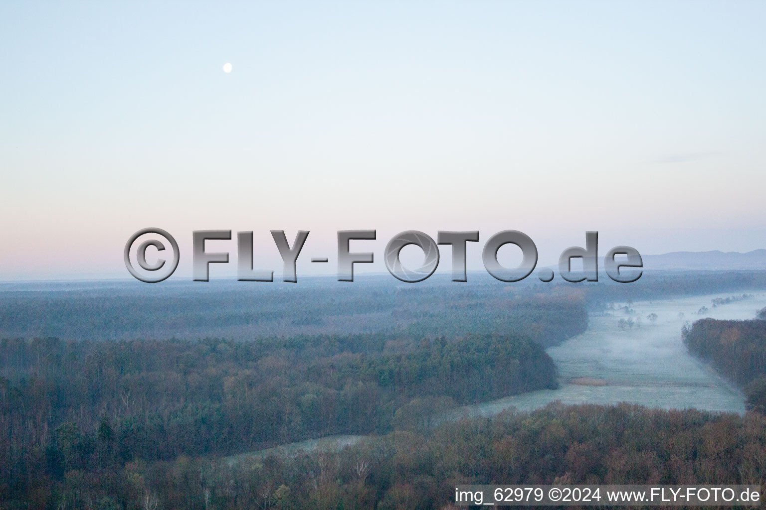 Image drone de Vallée d'Otterbachtal à Minfeld dans le département Rhénanie-Palatinat, Allemagne