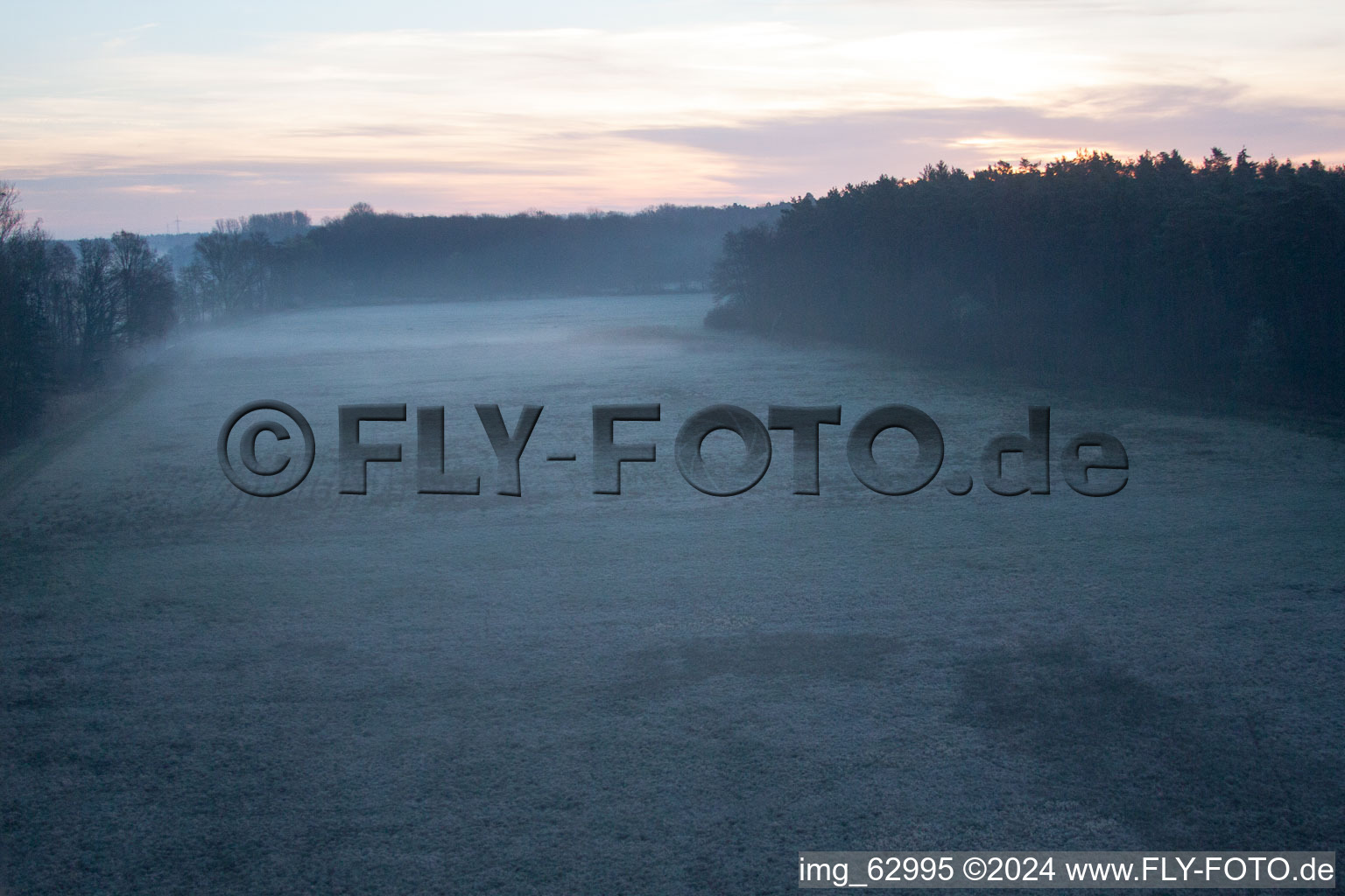 Vallée d'Otterbachtal à Minfeld dans le département Rhénanie-Palatinat, Allemagne vue d'en haut