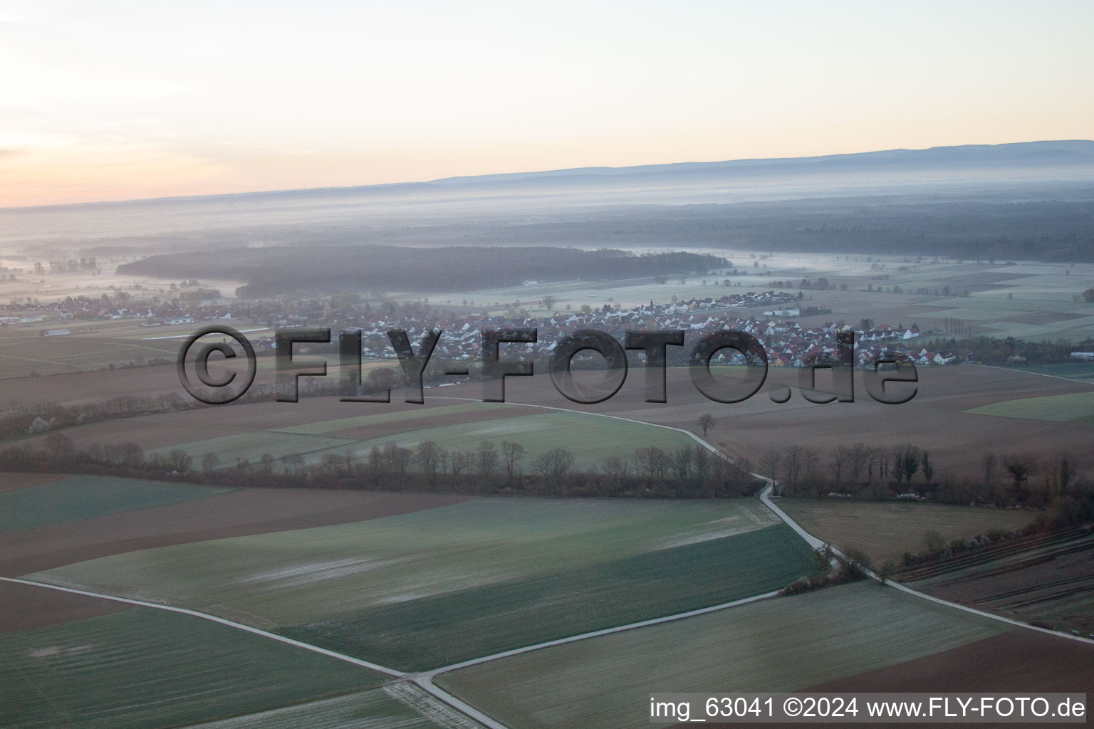 Freckenfeld dans le département Rhénanie-Palatinat, Allemagne vue du ciel