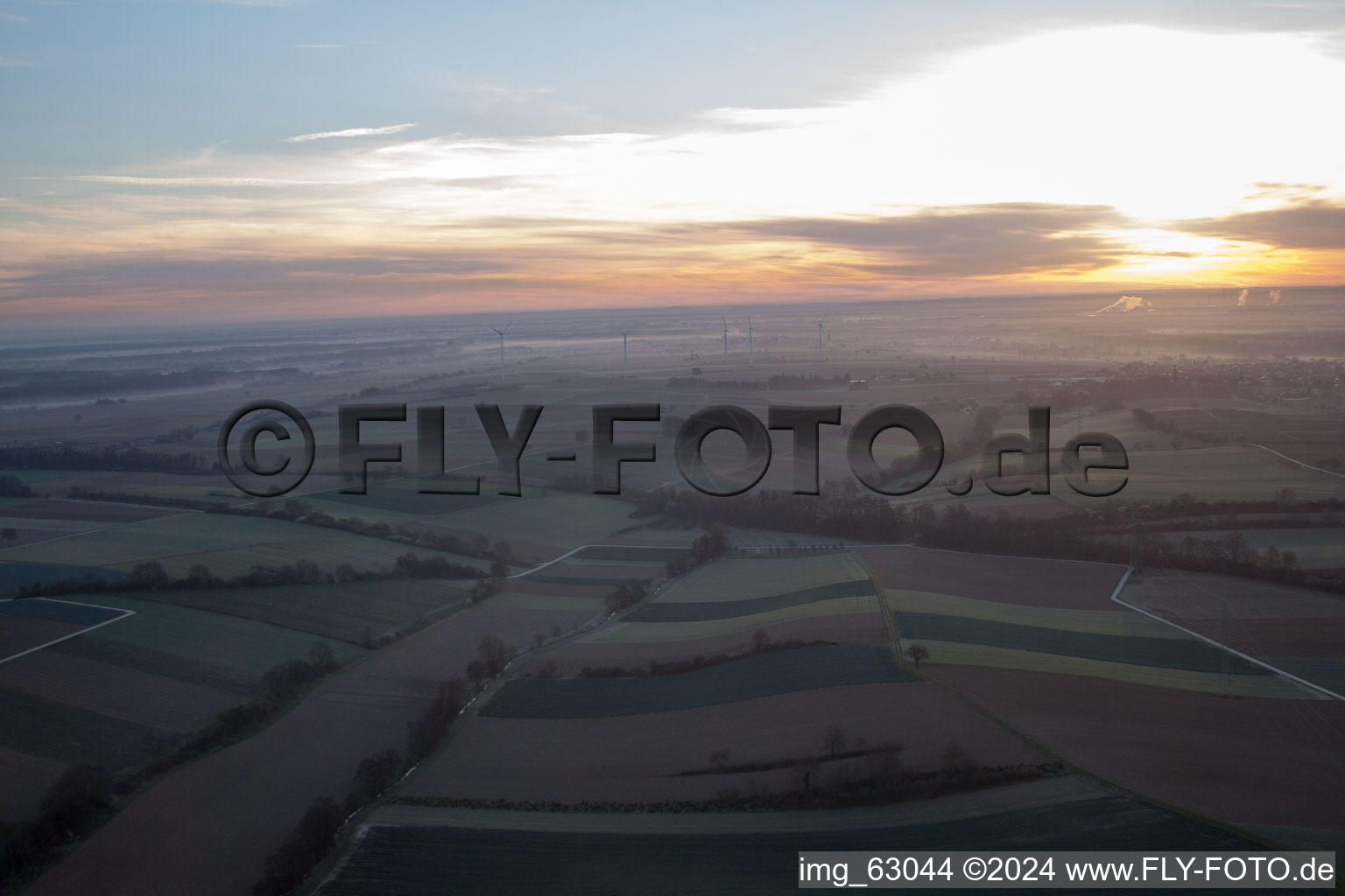 Freckenfeld dans le département Rhénanie-Palatinat, Allemagne du point de vue du drone