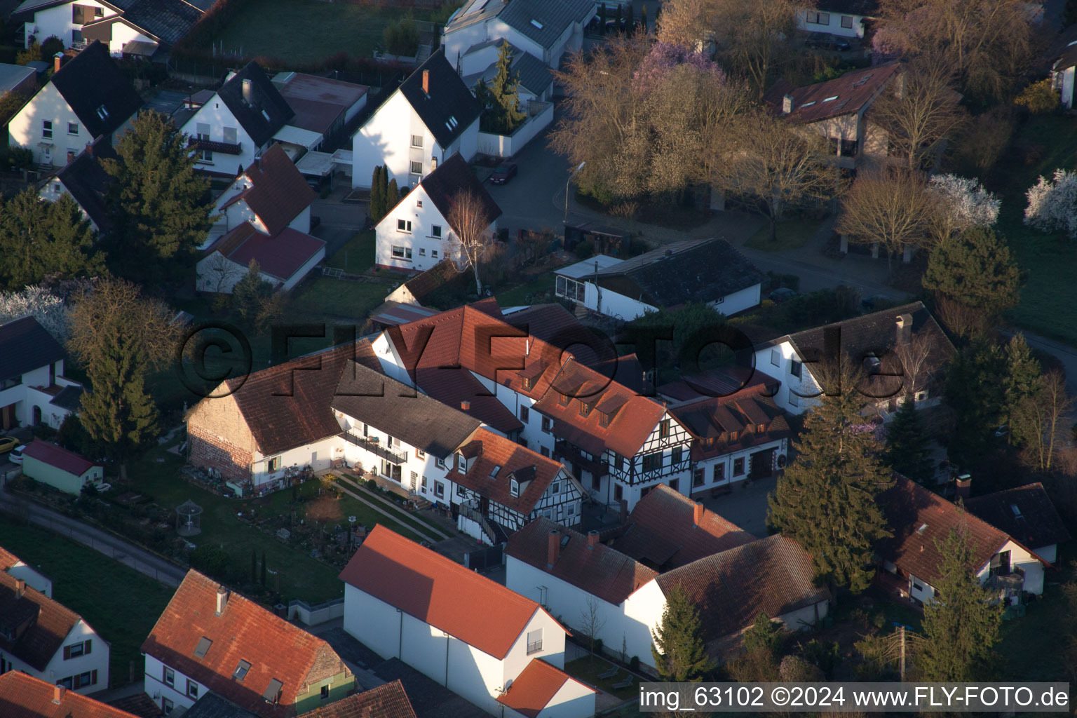 Photographie aérienne de Bar à vin Vogler à le quartier Heuchelheim in Heuchelheim-Klingen dans le département Rhénanie-Palatinat, Allemagne