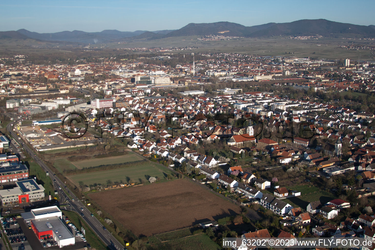 Enregistrement par drone de Quartier Queichheim in Landau in der Pfalz dans le département Rhénanie-Palatinat, Allemagne