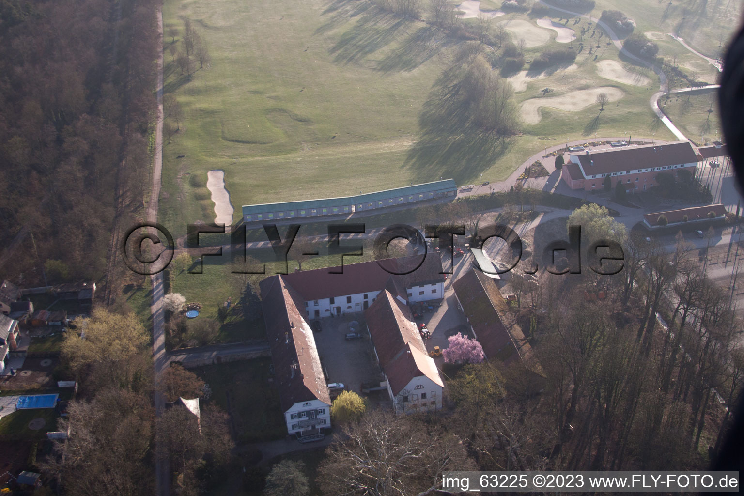 Enregistrement par drone de Golfclub Dreihof à Essingen dans le département Rhénanie-Palatinat, Allemagne