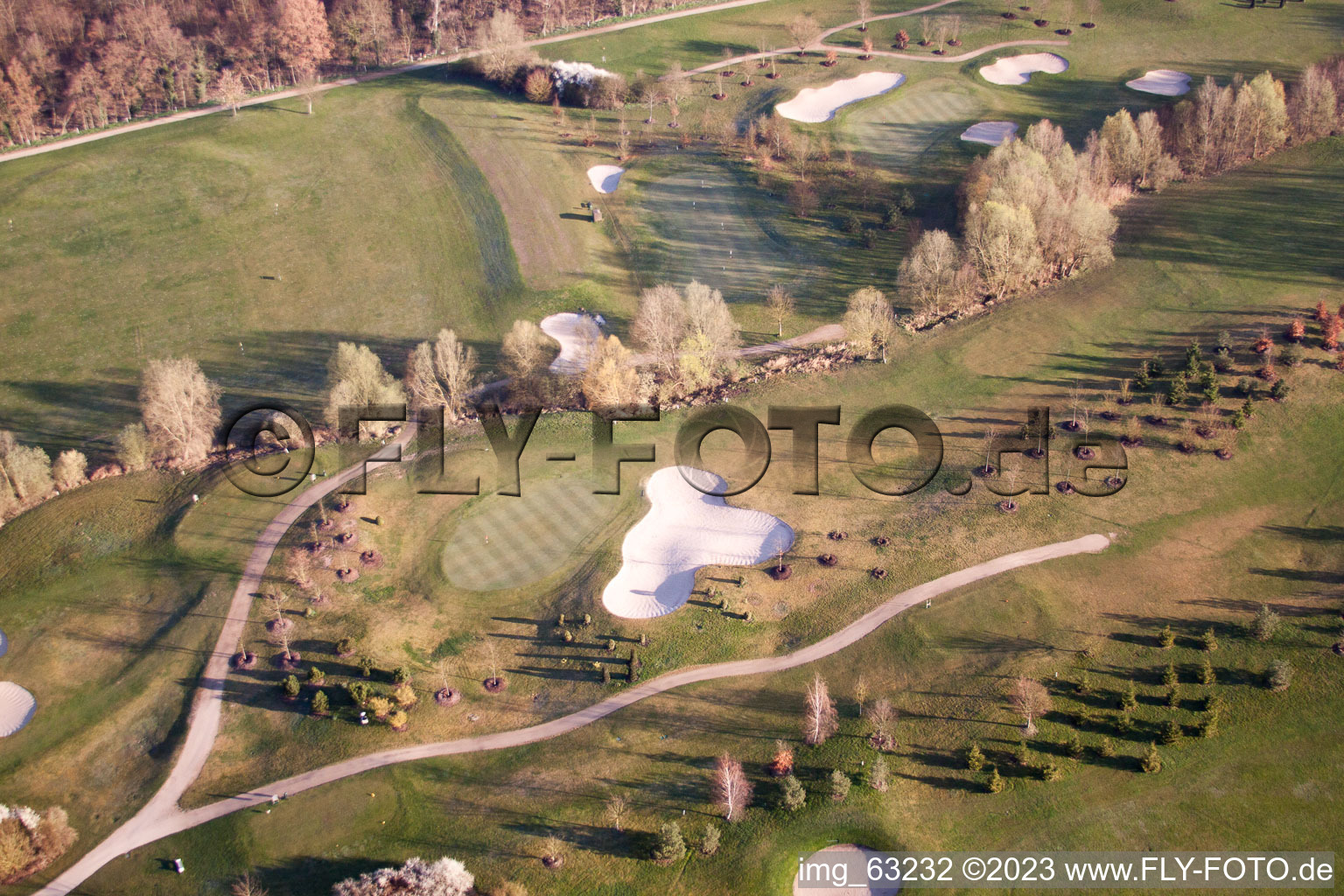 Golfclub Dreihof à Essingen dans le département Rhénanie-Palatinat, Allemagne vu d'un drone