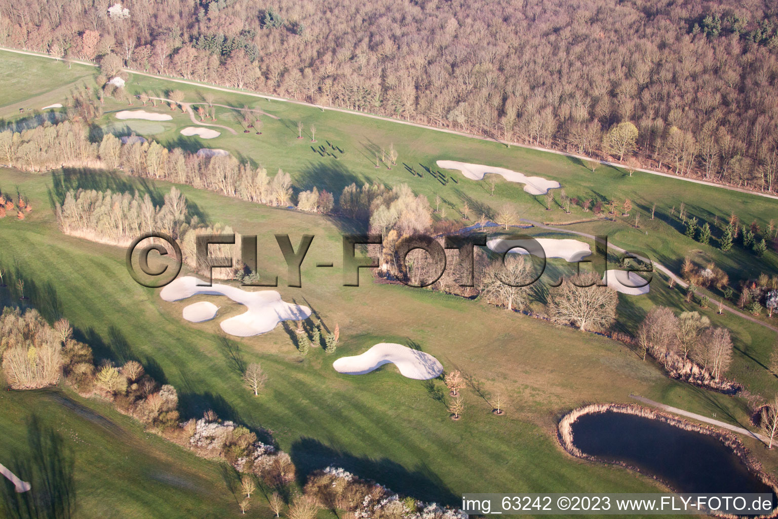 Golfclub Dreihof à Essingen dans le département Rhénanie-Palatinat, Allemagne vue du ciel