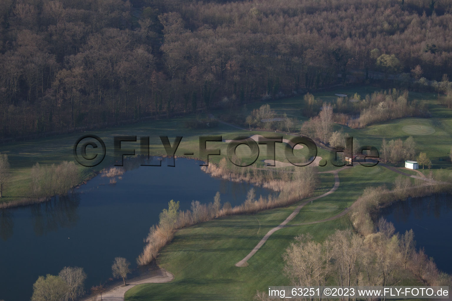 Vue oblique de Golfclub Dreihof à Essingen dans le département Rhénanie-Palatinat, Allemagne