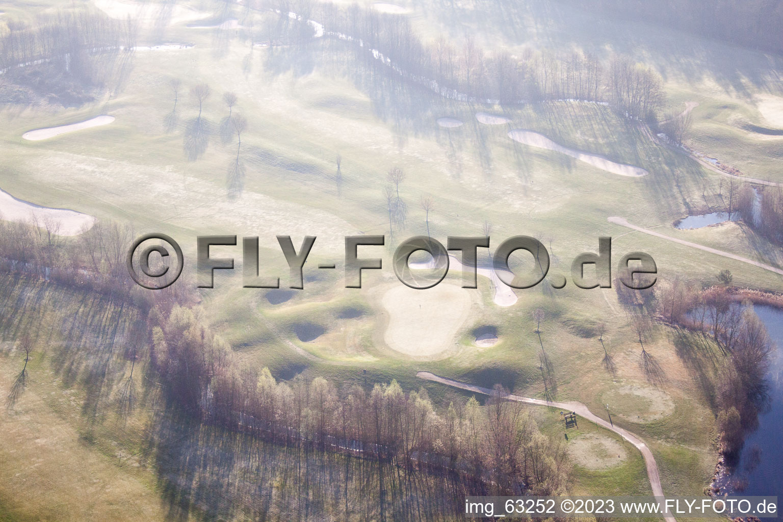 Golfclub Dreihof à Essingen dans le département Rhénanie-Palatinat, Allemagne d'en haut