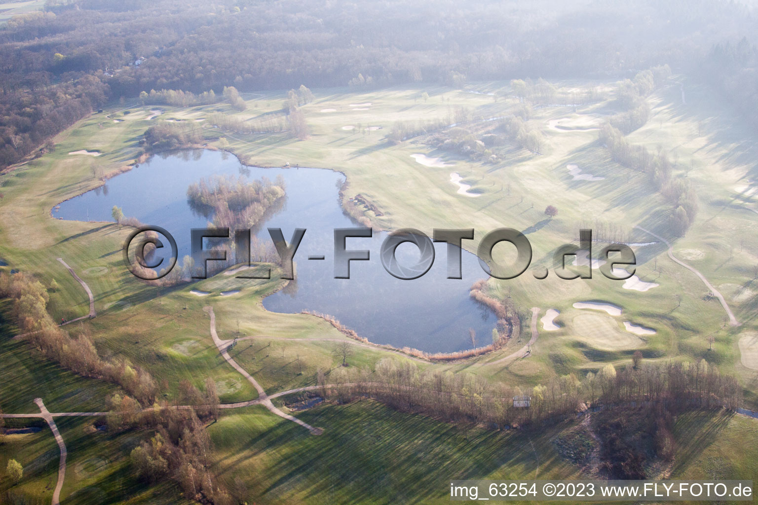 Golfclub Dreihof à Essingen dans le département Rhénanie-Palatinat, Allemagne vue d'en haut