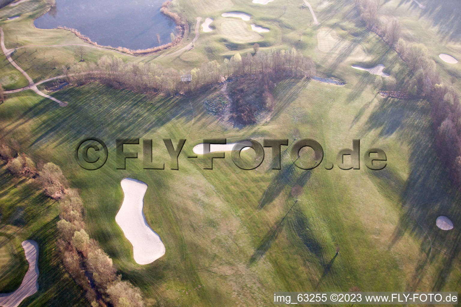 Golfclub Dreihof à Essingen dans le département Rhénanie-Palatinat, Allemagne depuis l'avion