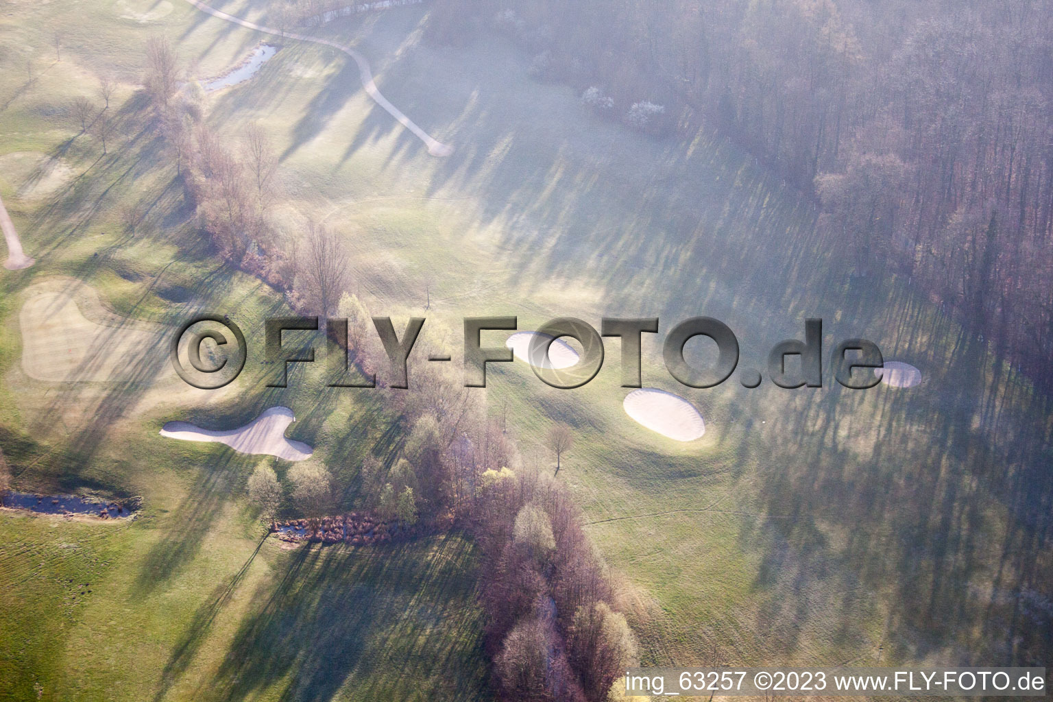 Golfclub Dreihof à Essingen dans le département Rhénanie-Palatinat, Allemagne vue du ciel