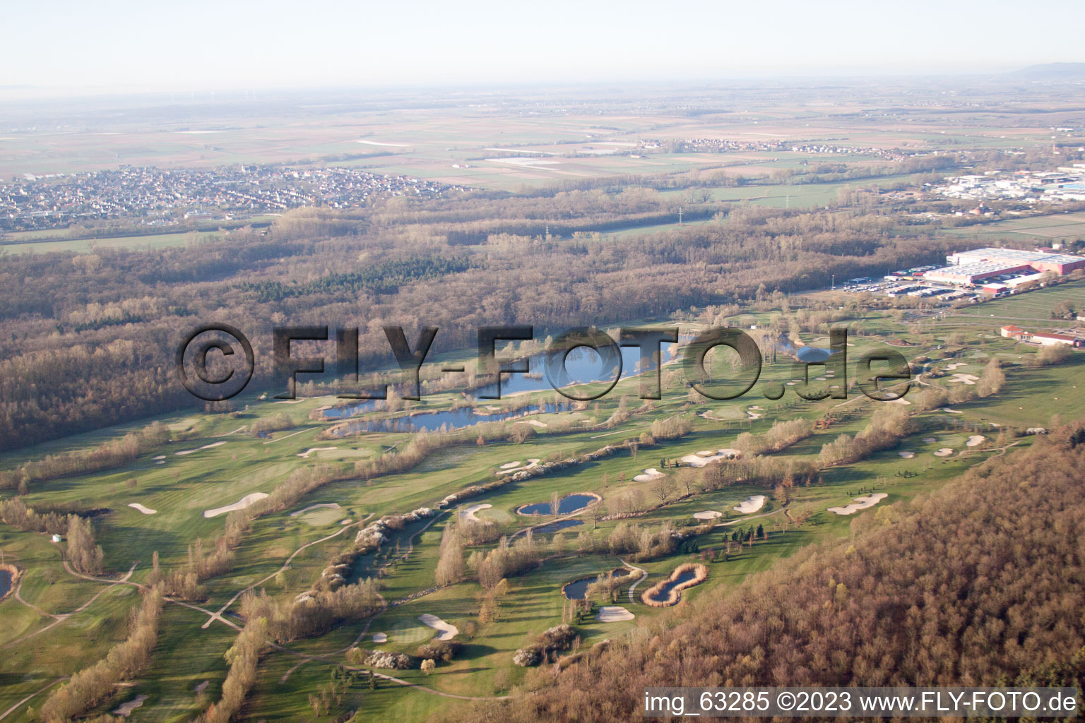 Vue aérienne de Golfclub Dreihof à Essingen dans le département Rhénanie-Palatinat, Allemagne