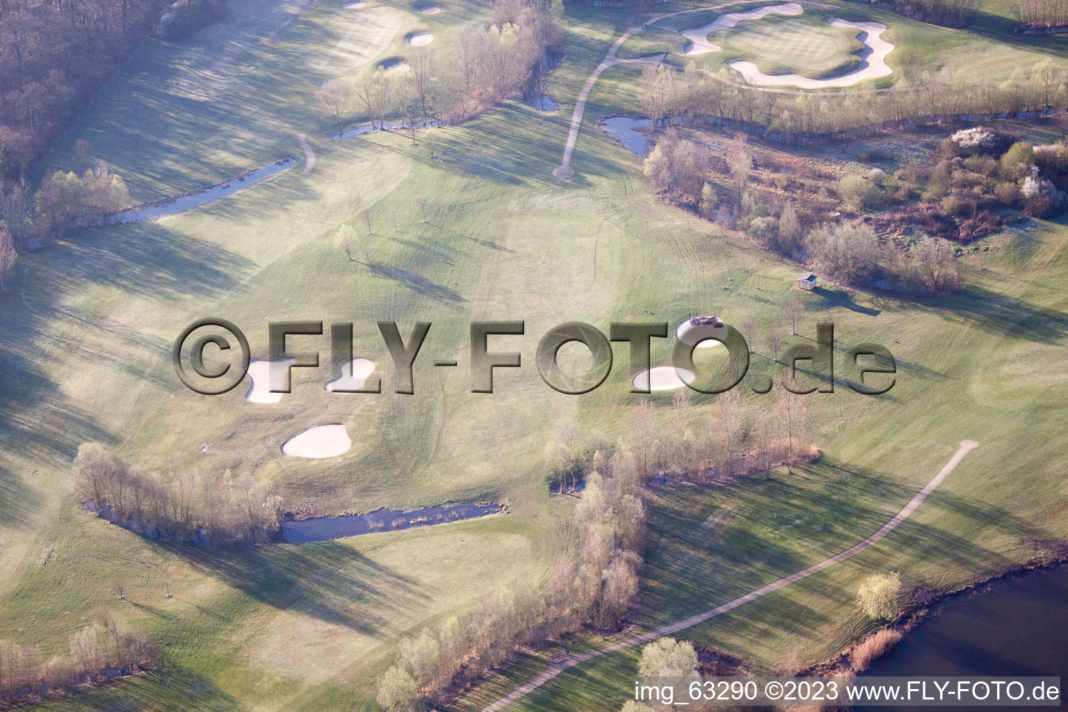 Vue oblique de Golfclub Dreihof à Essingen dans le département Rhénanie-Palatinat, Allemagne