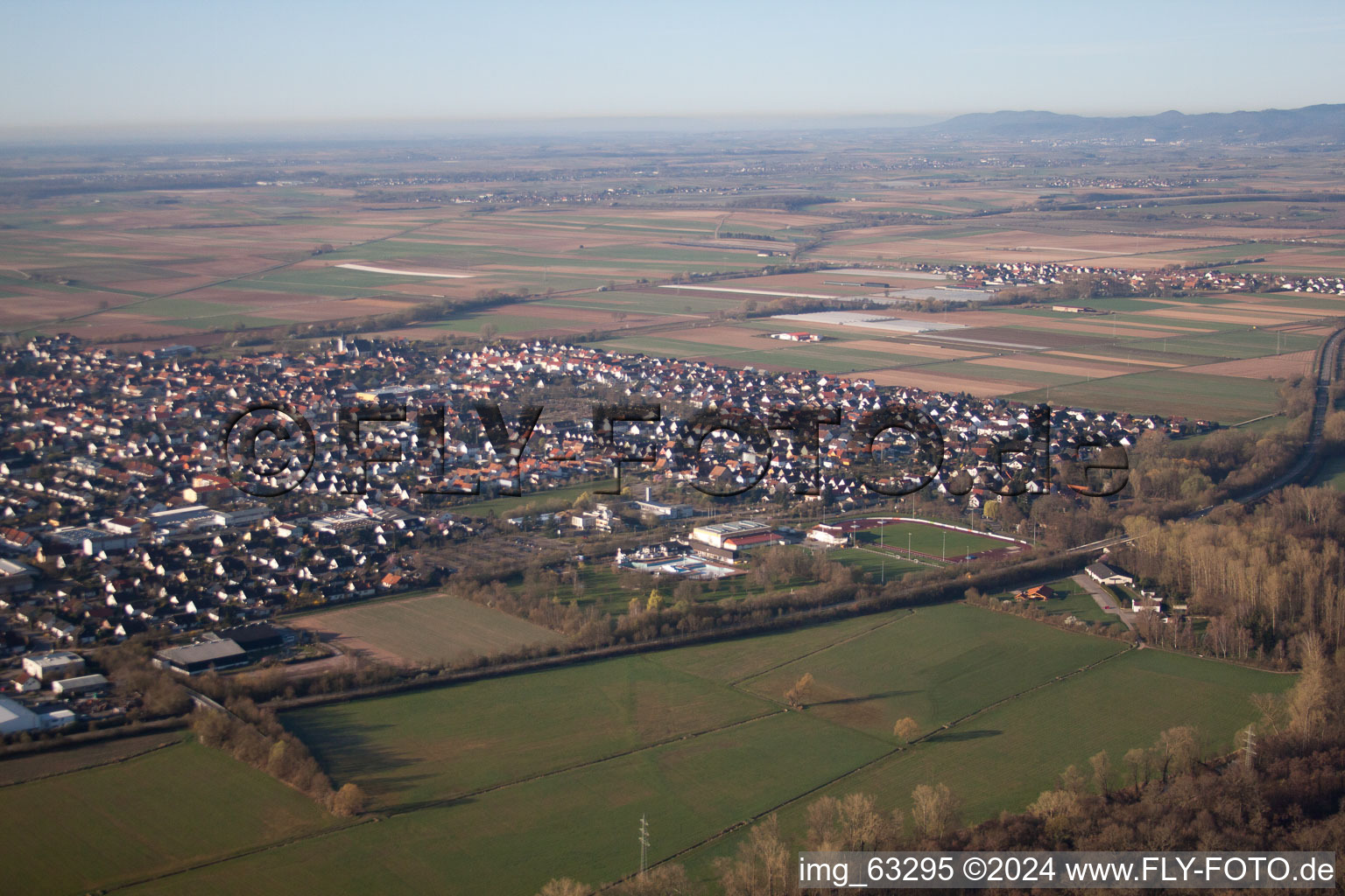 Vue aérienne de Offenbach an der Queich dans le département Rhénanie-Palatinat, Allemagne