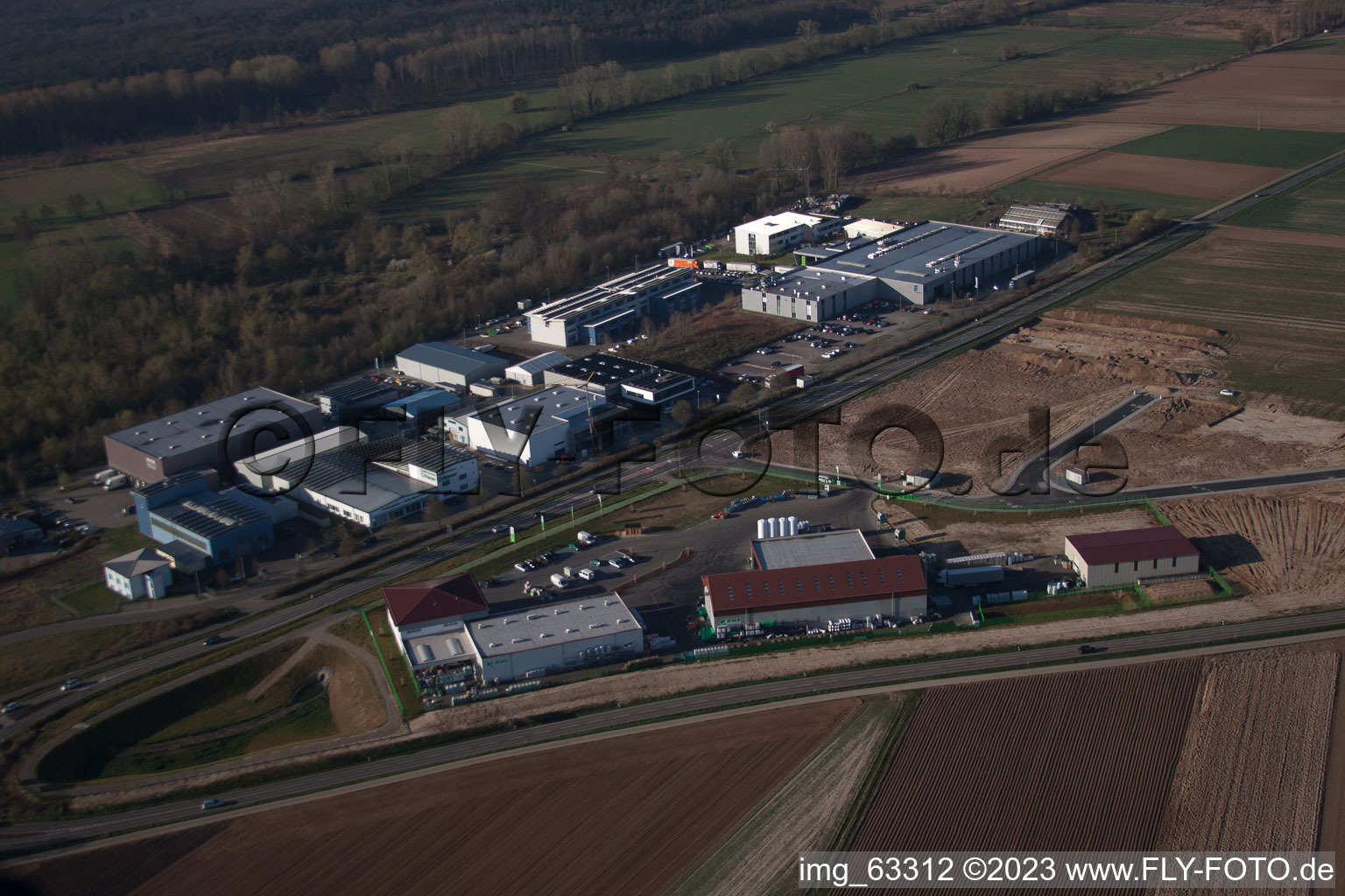 Vue aérienne de Zone industrielle Ouest 2 à le quartier Herxheim in Herxheim bei Landau dans le département Rhénanie-Palatinat, Allemagne