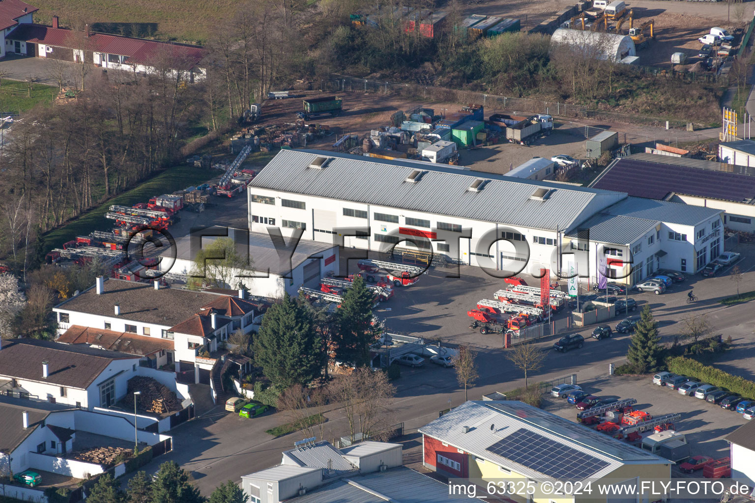 Minderlachen, zone industrielle de Horst, atelier d'échelles à plateau tournant Beitel et Stier GmbH à le quartier Minderslachen in Kandel dans le département Rhénanie-Palatinat, Allemagne depuis l'avion