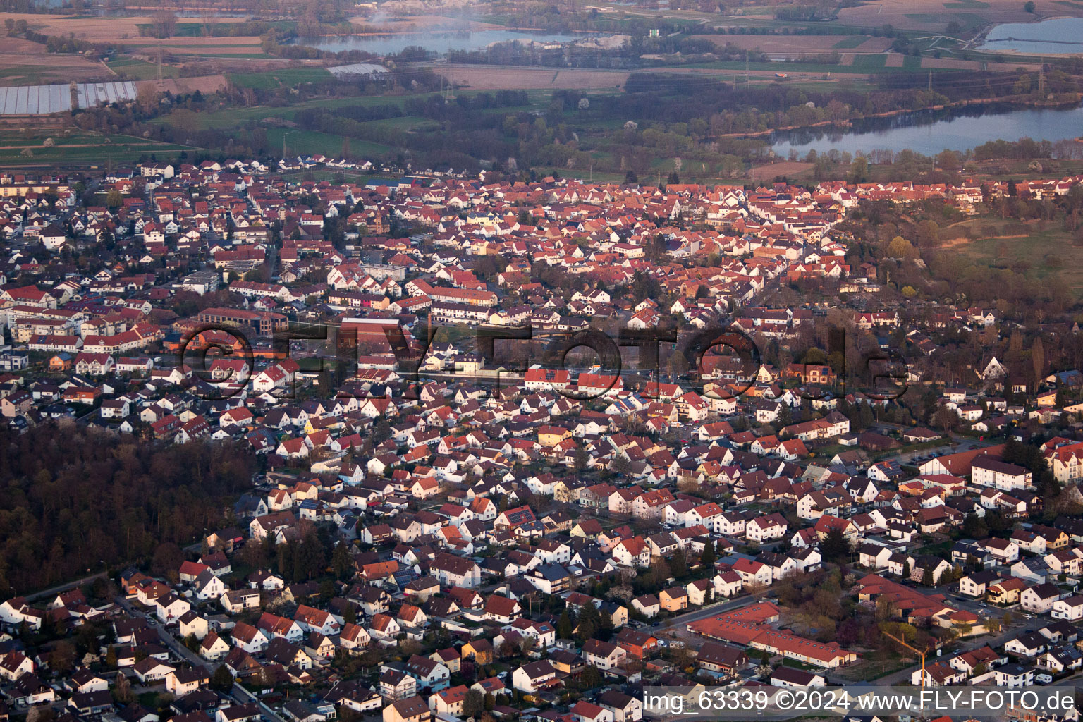 Jockgrim dans le département Rhénanie-Palatinat, Allemagne d'un drone