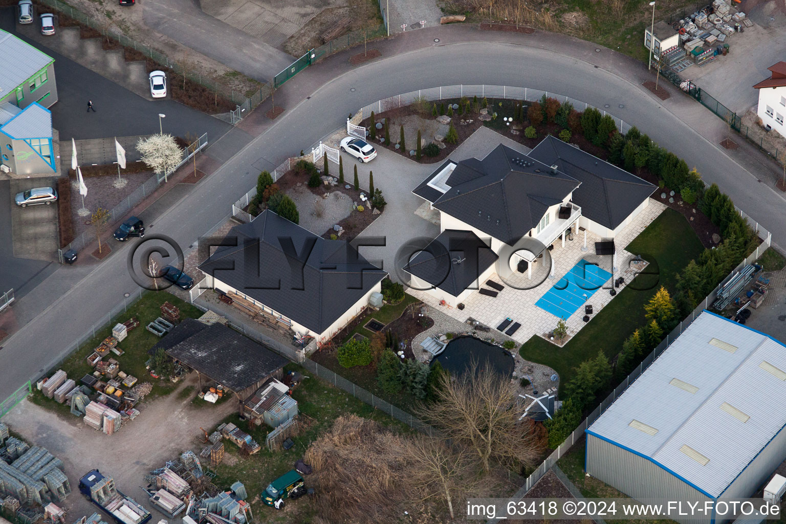 Jockgrim dans le département Rhénanie-Palatinat, Allemagne du point de vue du drone