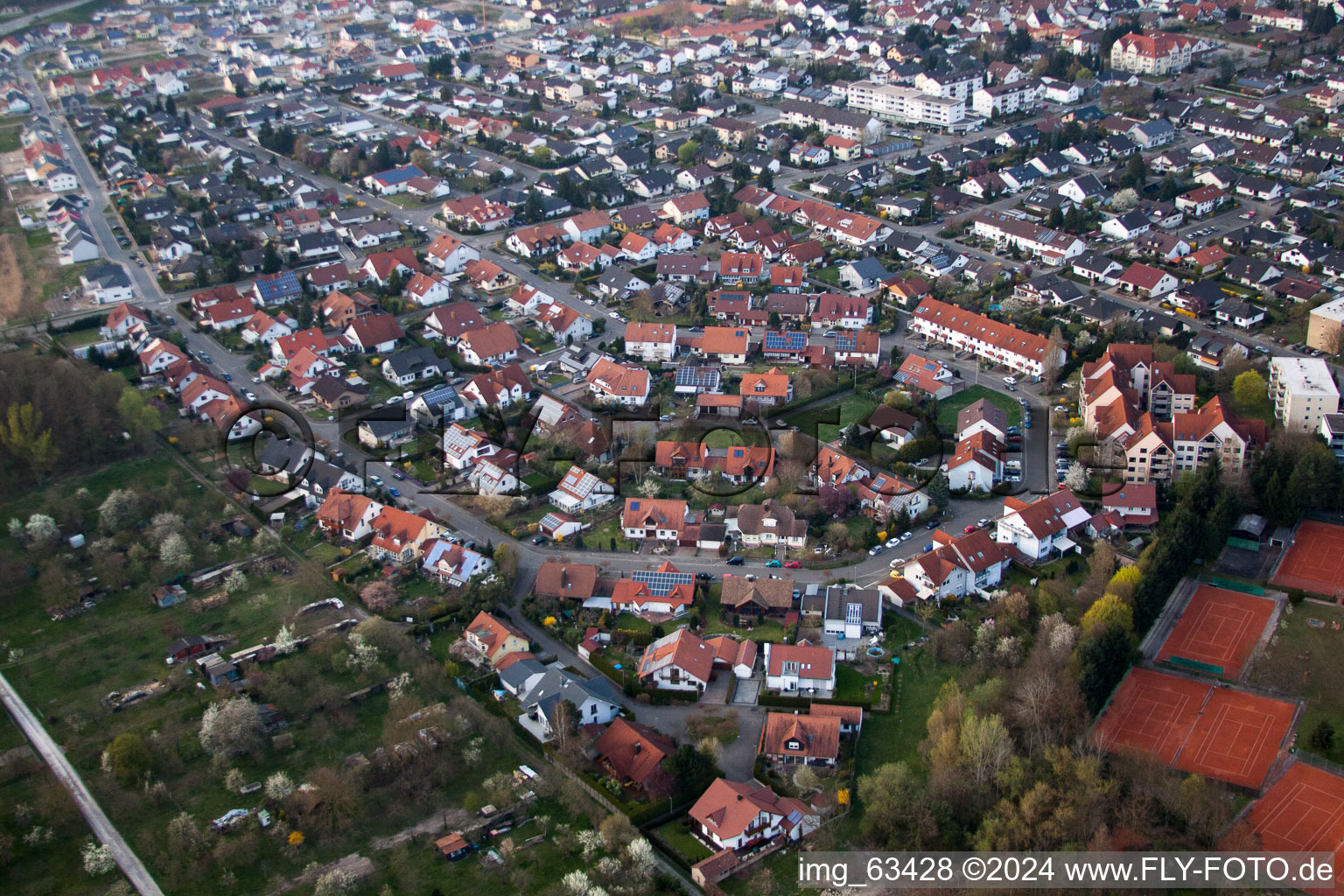 Jockgrim dans le département Rhénanie-Palatinat, Allemagne vue d'en haut