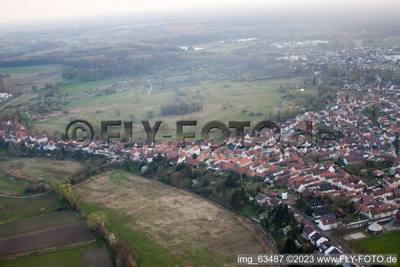 Photographie aérienne de Jockgrim dans le département Rhénanie-Palatinat, Allemagne