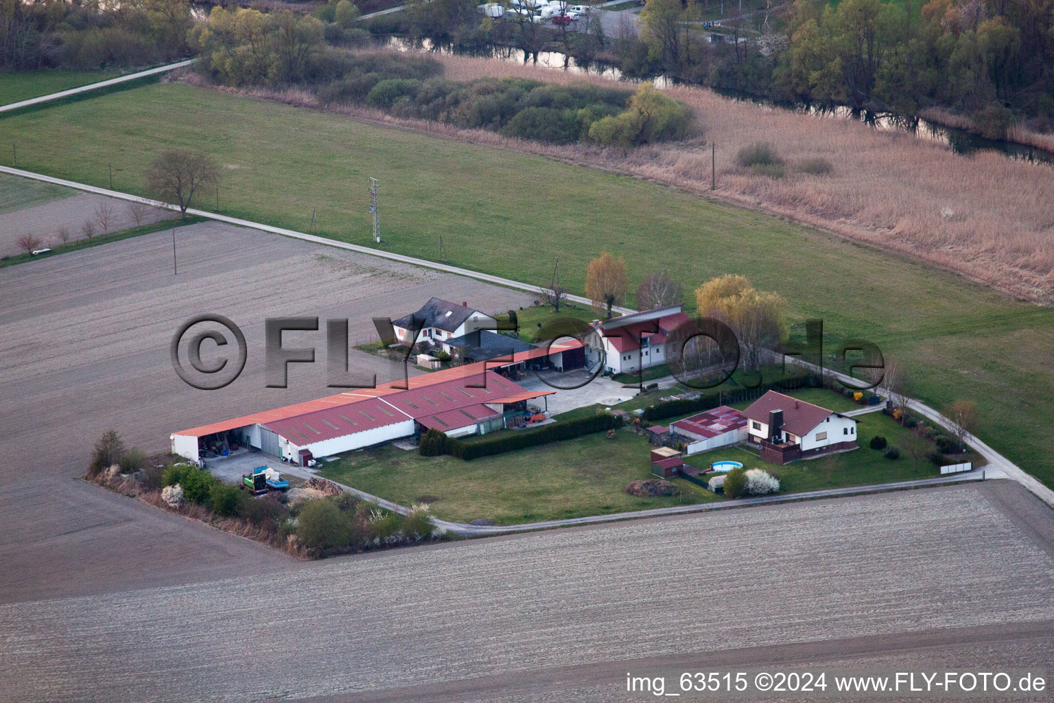 Photographie aérienne de Neupotz dans le département Rhénanie-Palatinat, Allemagne