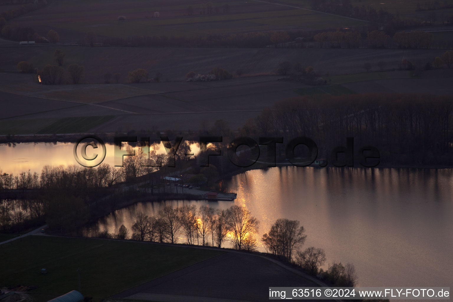 Vue oblique de Neupotz dans le département Rhénanie-Palatinat, Allemagne