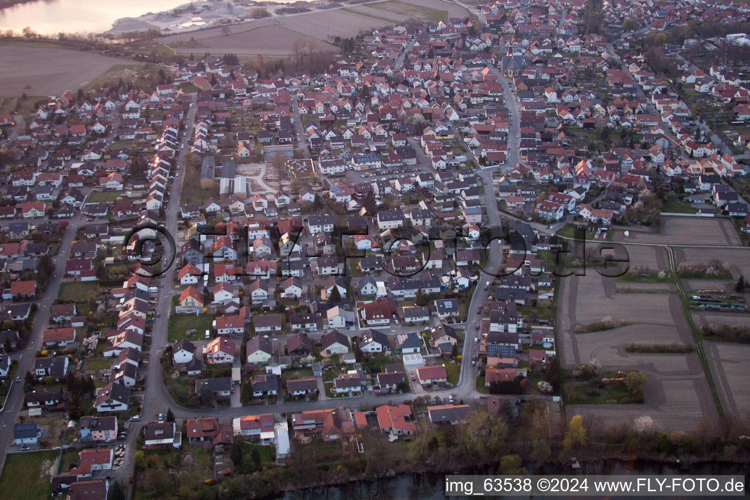 Photographie aérienne de Leimersheim dans le département Rhénanie-Palatinat, Allemagne