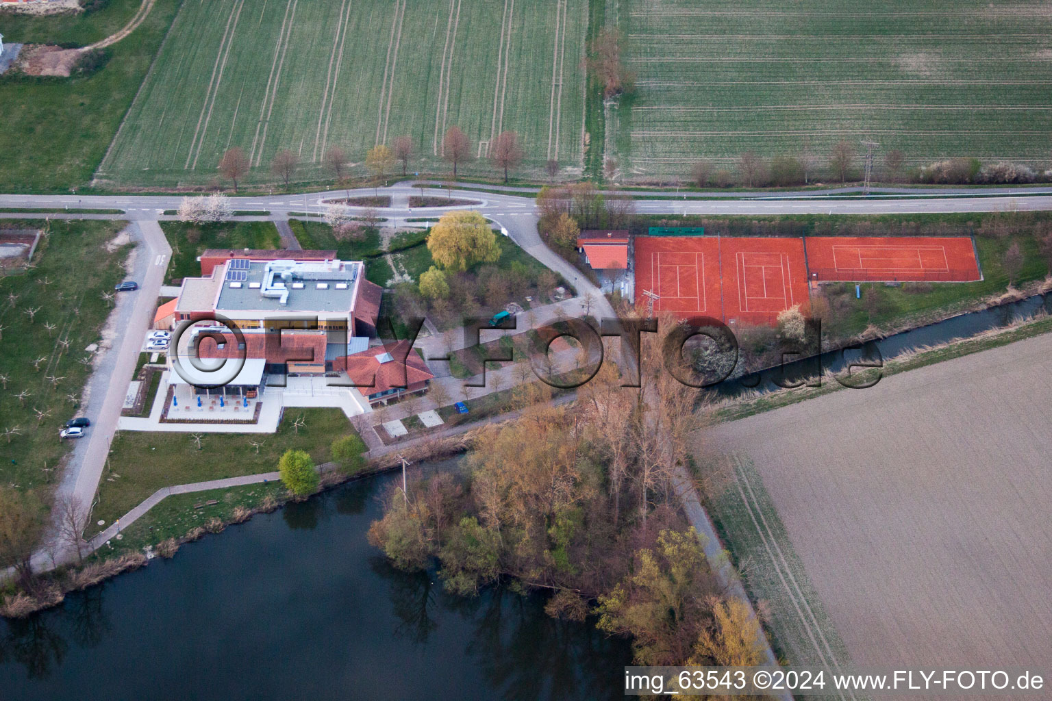 Vue oblique de Leimersheim dans le département Rhénanie-Palatinat, Allemagne