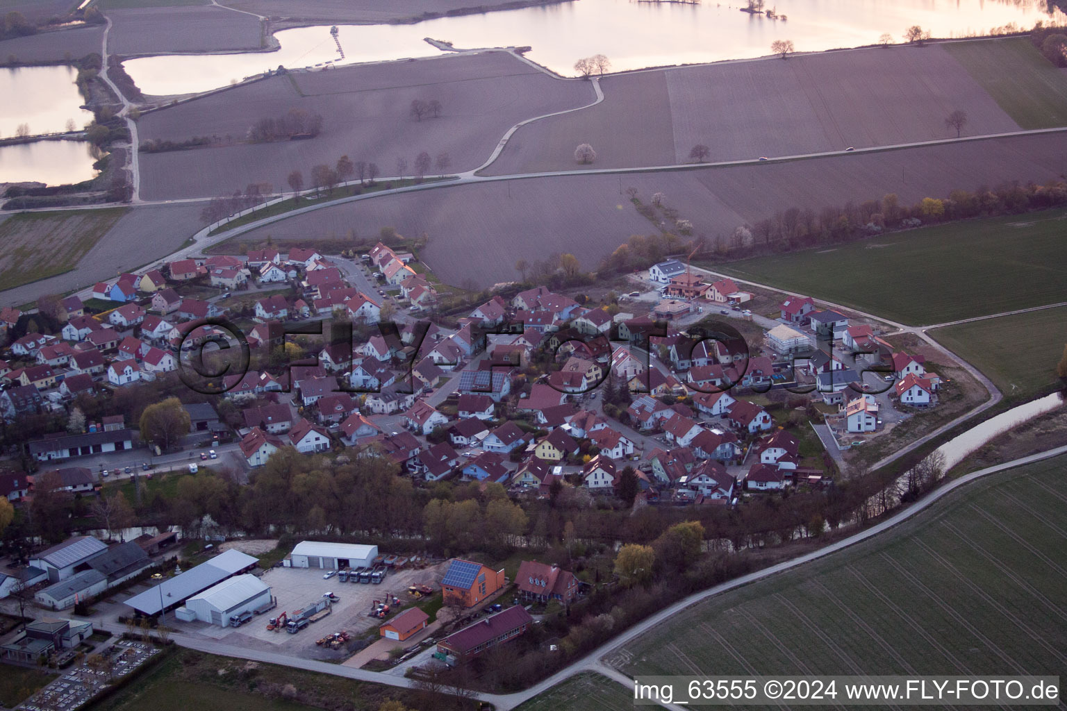 Leimersheim dans le département Rhénanie-Palatinat, Allemagne vue du ciel