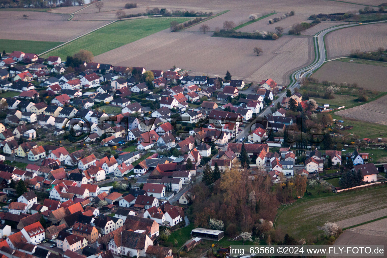 Vue aérienne de Leimersheim dans le département Rhénanie-Palatinat, Allemagne