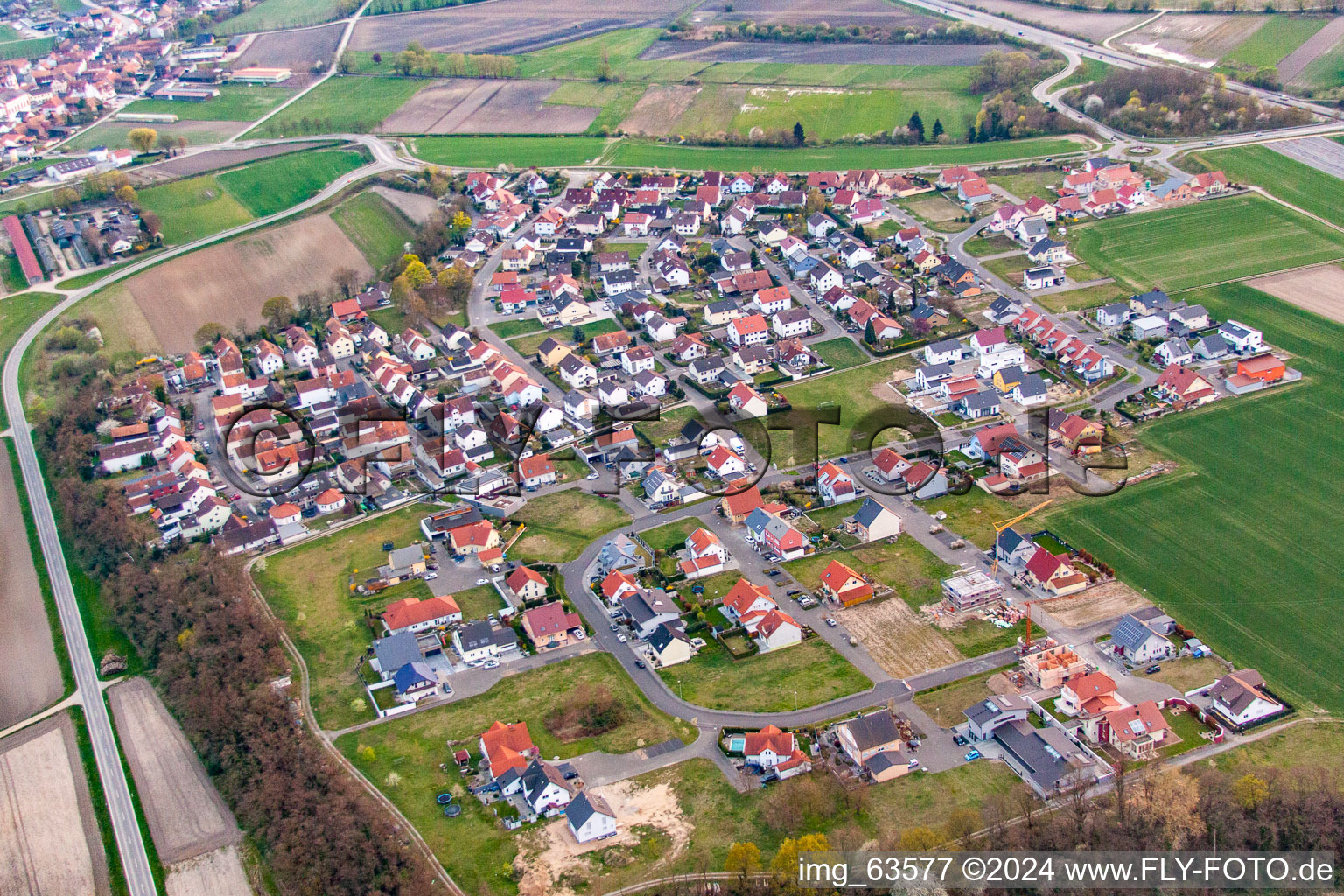 Quartier Hardtwald in Neupotz dans le département Rhénanie-Palatinat, Allemagne d'un drone