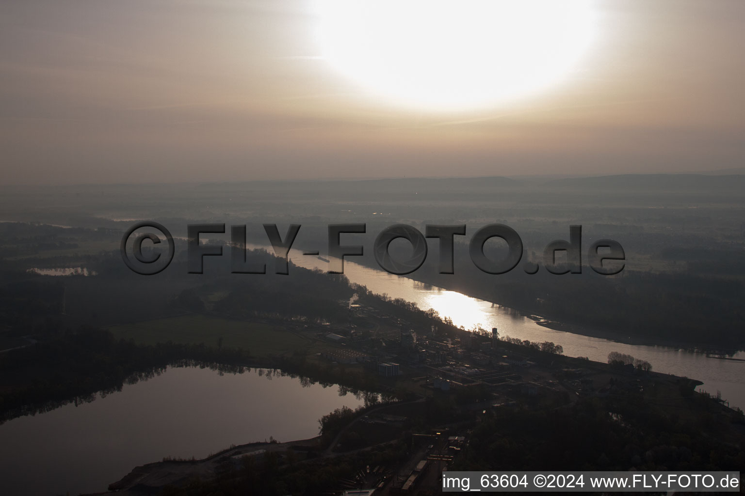 Lauterbourg dans le département Bas Rhin, France vu d'un drone