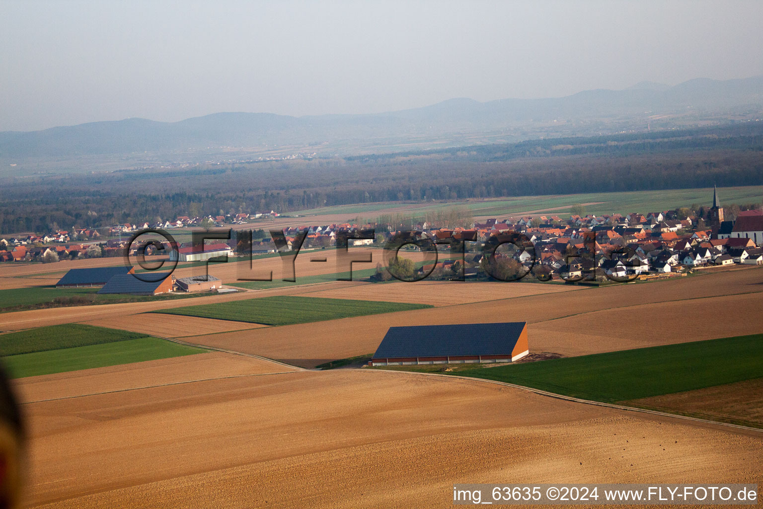 Vue oblique de Schleithal dans le département Bas Rhin, France