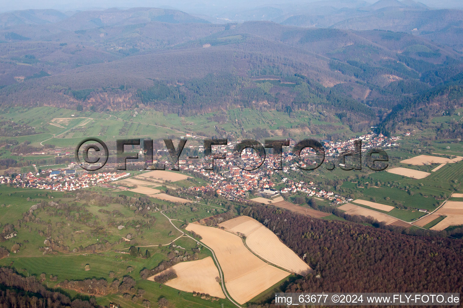 Image drone de Lembach dans le département Bas Rhin, France