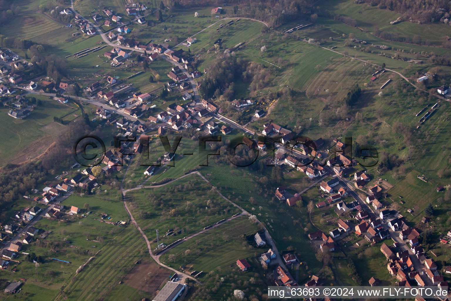 Enregistrement par drone de Langensoultzbach dans le département Bas Rhin, France