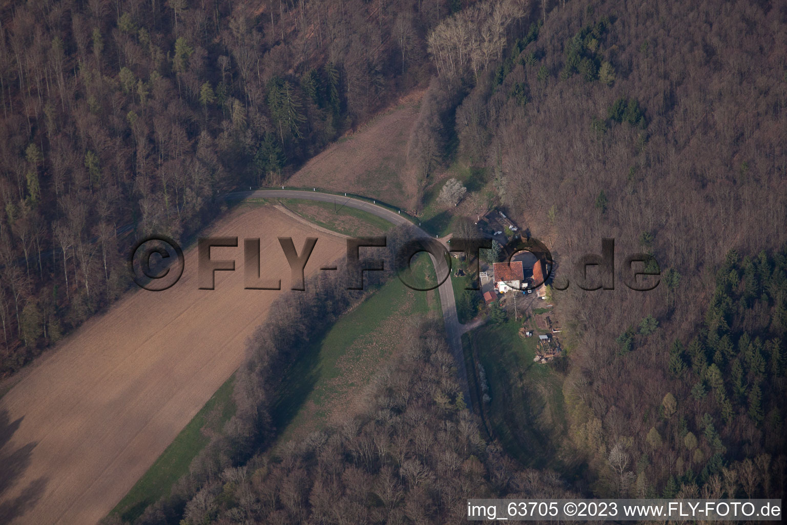 Nehwiller-près-Wœrth dans le département Bas Rhin, France d'un drone