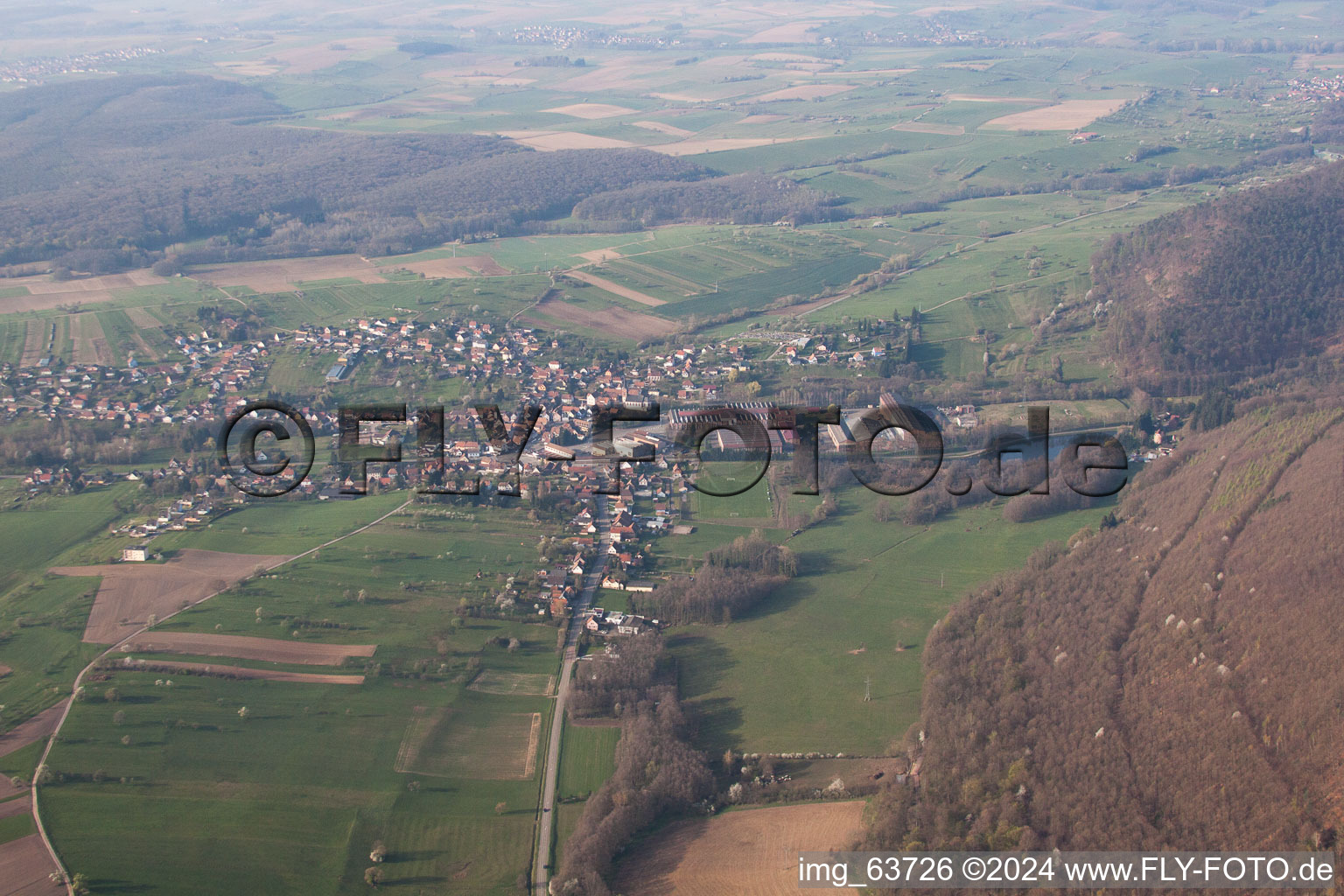 Oberbronn dans le département Bas Rhin, France depuis l'avion