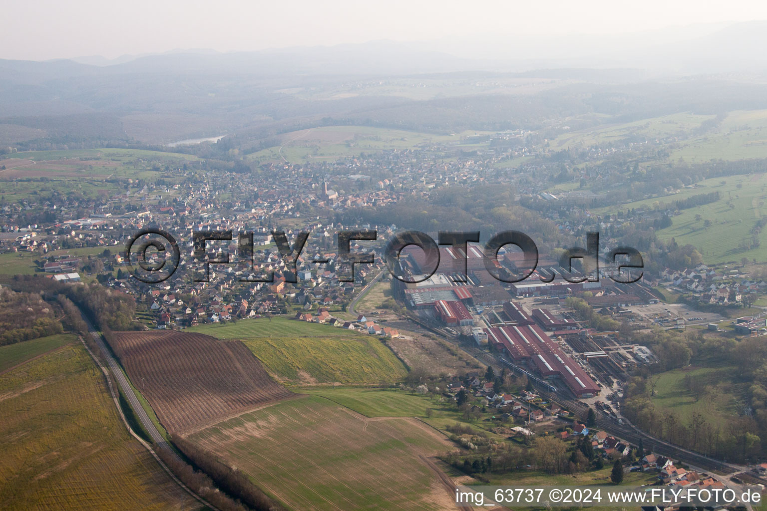 Photographie aérienne de Reichshoffen dans le département Bas Rhin, France