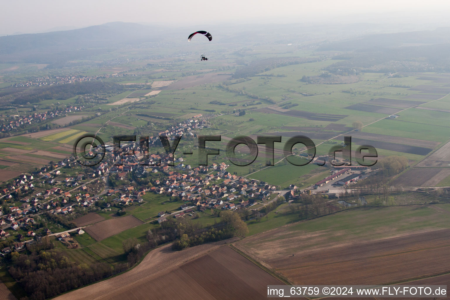 Vue oblique de Gunstett dans le département Bas Rhin, France